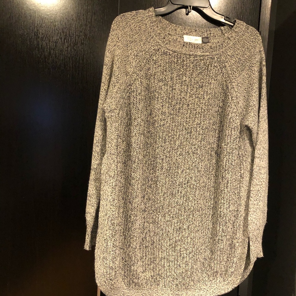 RD Style women’s sweater